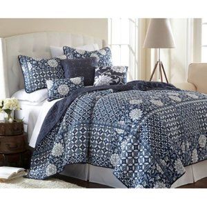 REVERSIBLE QUILT - 6 PIECE SET - KING SIZE